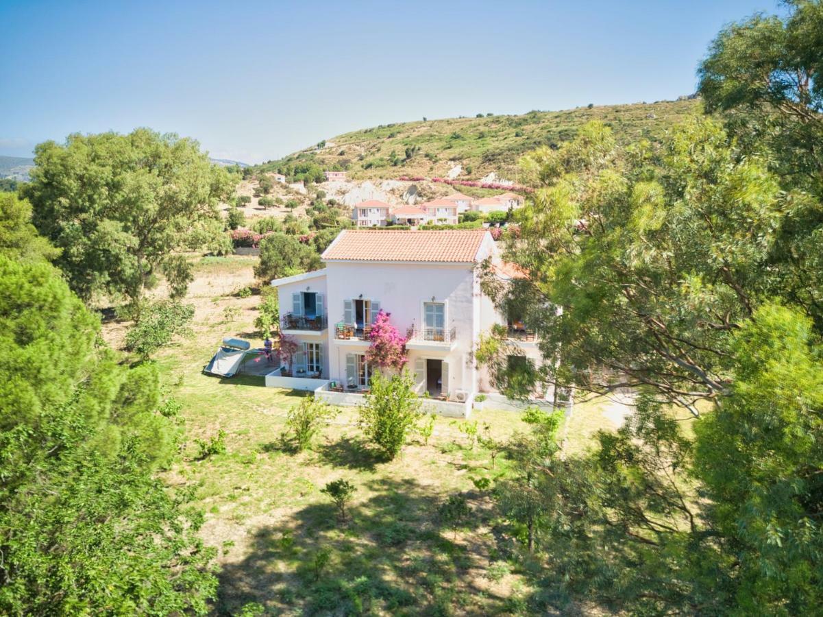 Villa Anna Maria Lixouri Exterior photo